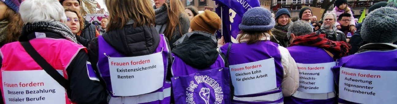 Bild © Bild: Stadt Nürnberg Frauen auf der STraße, Bild © Bild: Stadt Nürnberg
