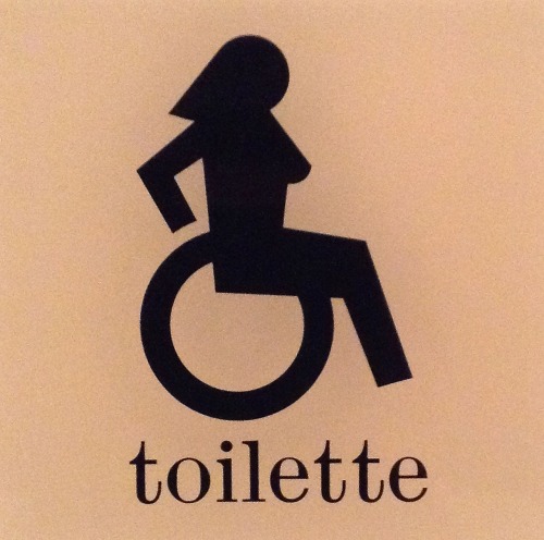Toilette für Menschen mit Gehbehinderung © Bild: Pixabay