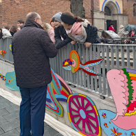 Enthüllung der Wandinstallation