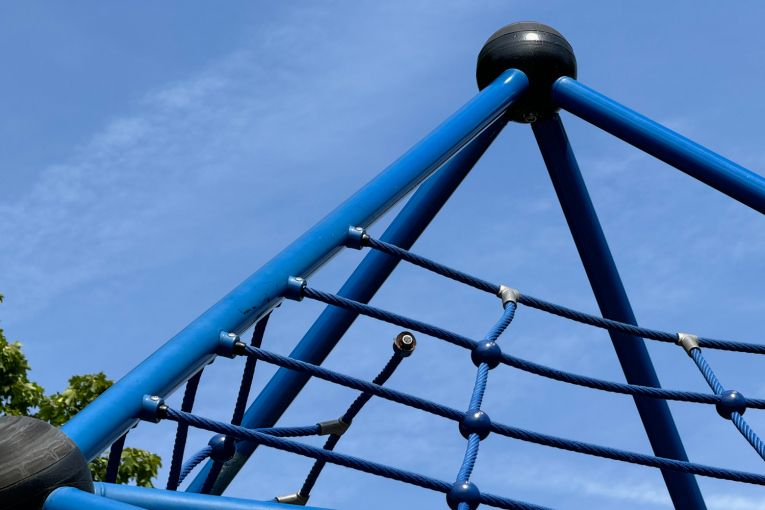 (André Winkel / Stadt Nürnberg) Cramer-Klett-Park: Defekter Kletterturm