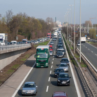 Blick von der Jansenbrücke auf den Frankenschnellweg