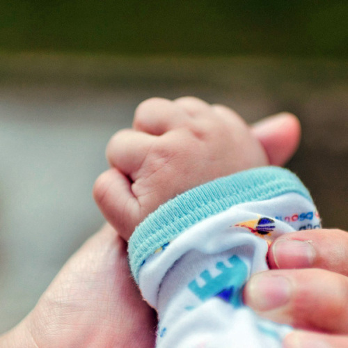 © Bild: pixabay Babyhand © Bild: pixabay
