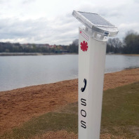 (Heike Bauer / Stadt Nürnberg) Notrufsäule an der Norikusbucht am Wöhrder See.